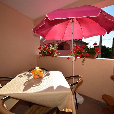 Apartment Smokrovic Starigrad Paklenica Bagian luar foto