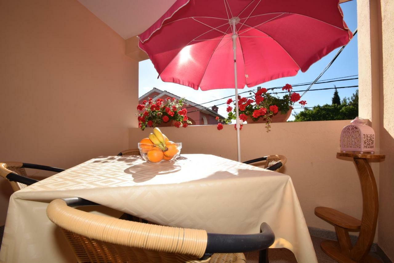 Apartment Smokrovic Starigrad Paklenica Bagian luar foto